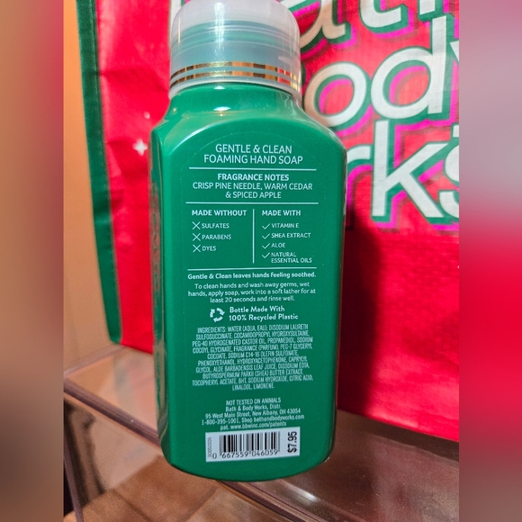 Christmas 🎄 Bath & Body Tote Bags + Tree Farm Handsoap  (New) - Picture 4 of 12